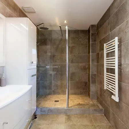 Apartment Modern 2 Bedrooms In The Centre Cannes