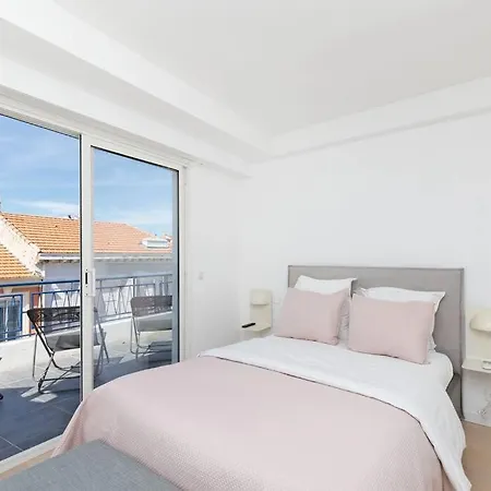 아파트 Modern 2 Bedrooms In The Centre 칸느